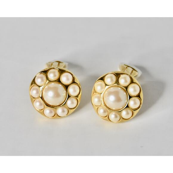 Givenchy Vintage Faux Etruscan Pearl Gold Plated Clip-On Earrings - Picture 1 of 6